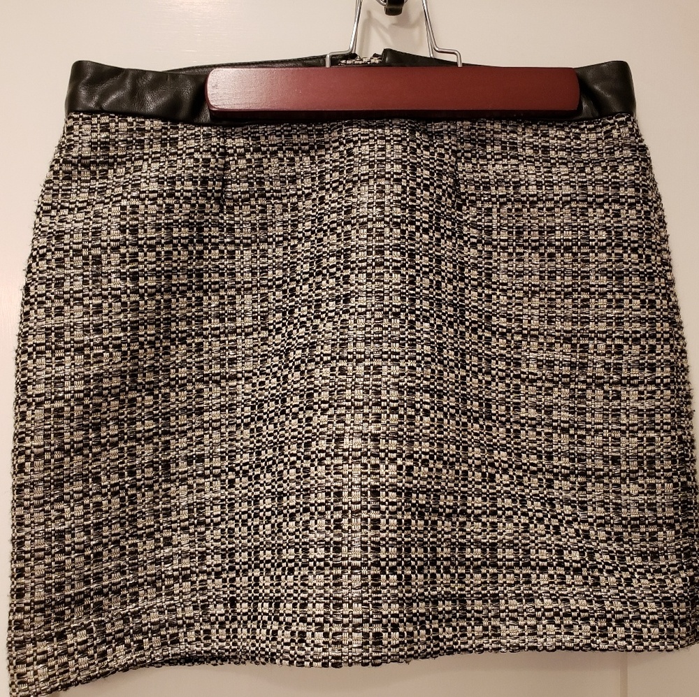 Gap size 0 mini skirt faux leather chenille
